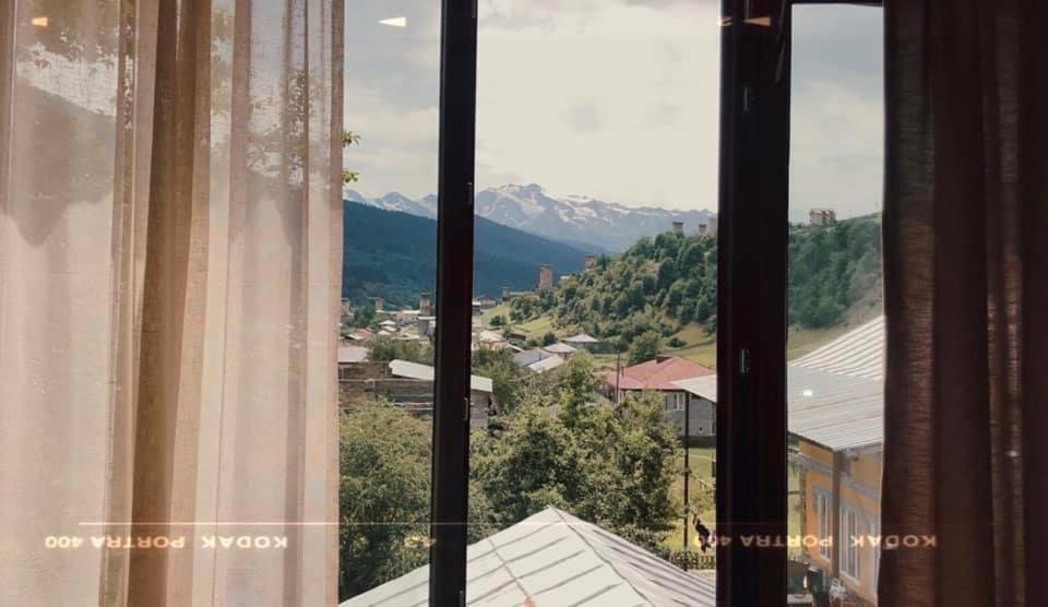 Laghami Guest House Местия Экстерьер фото